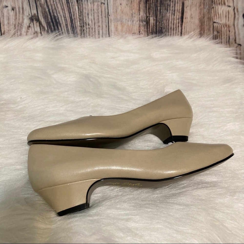 Soft Style Pumps - Picture 6 of 7